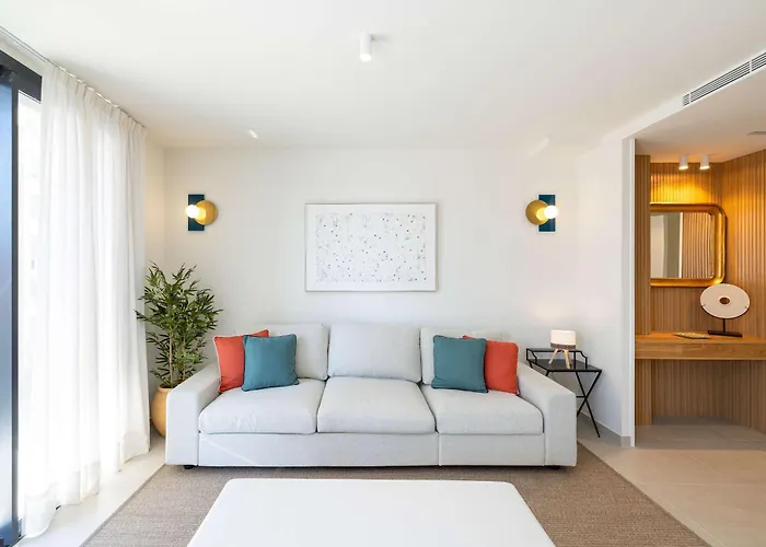 Luxury And Comfort Next To The Appartement